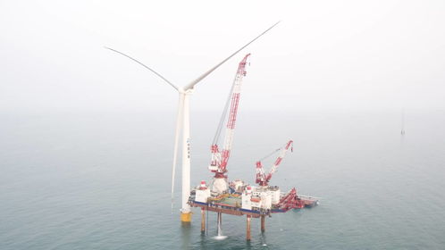 海南首臺10兆瓦海上風機成功安裝，華能臨高項目引領綠色能源新篇章