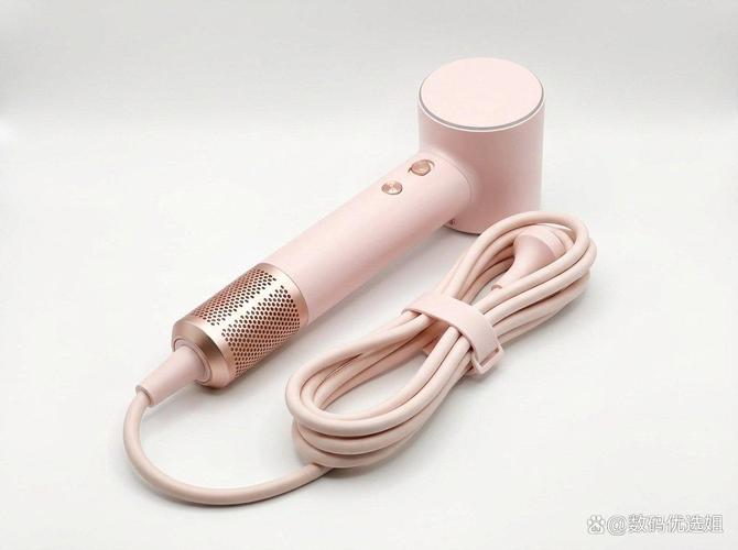 什么牌子的電吹風好用?徠芬lf03電吹風,粉金禮盒,愛意升級!